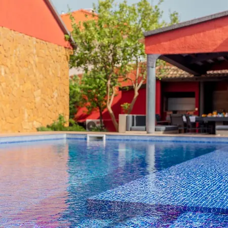 Aroeira Pool House By Lisbon-coast Vacation 度假居 *